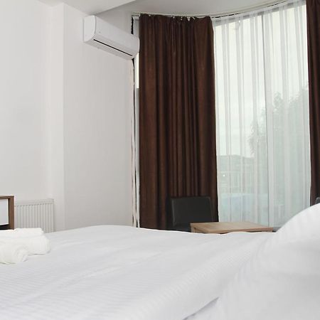 Hotel Andalus Skopje Eksteriør bilde