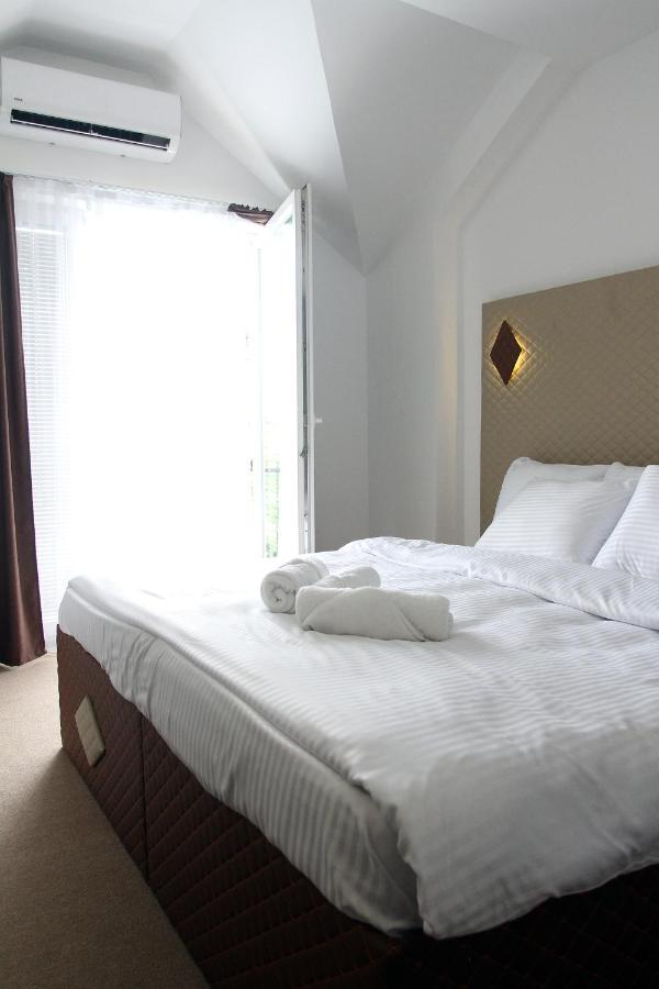Hotel Andalus Skopje Eksteriør bilde