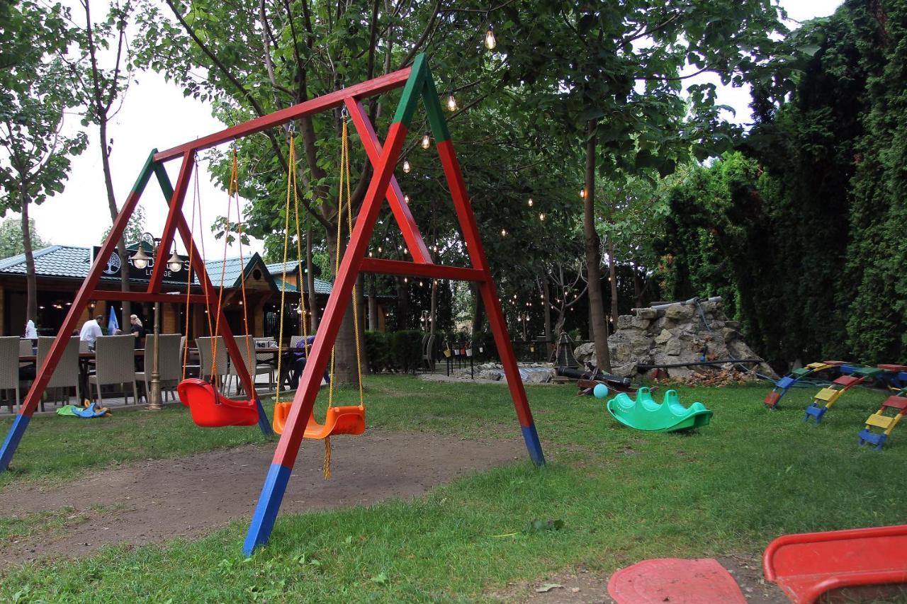 Hotel Andalus Skopje Eksteriør bilde