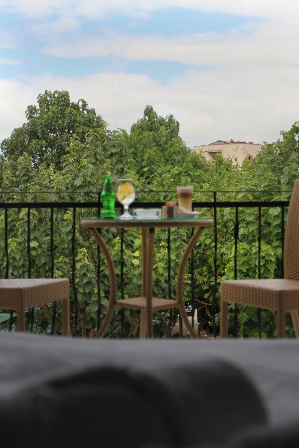 Hotel Andalus Skopje Eksteriør bilde