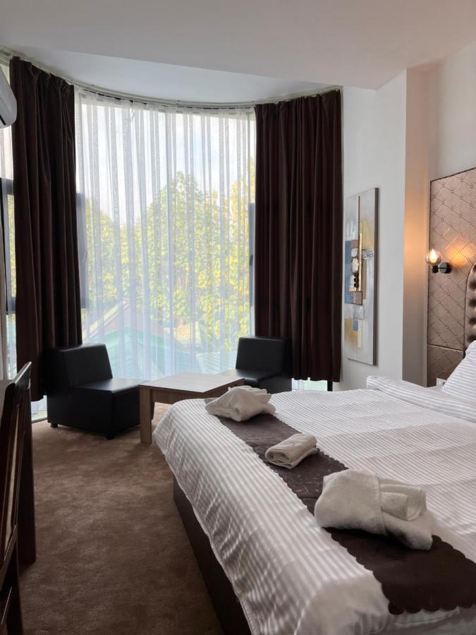 Hotel Andalus Skopje Eksteriør bilde