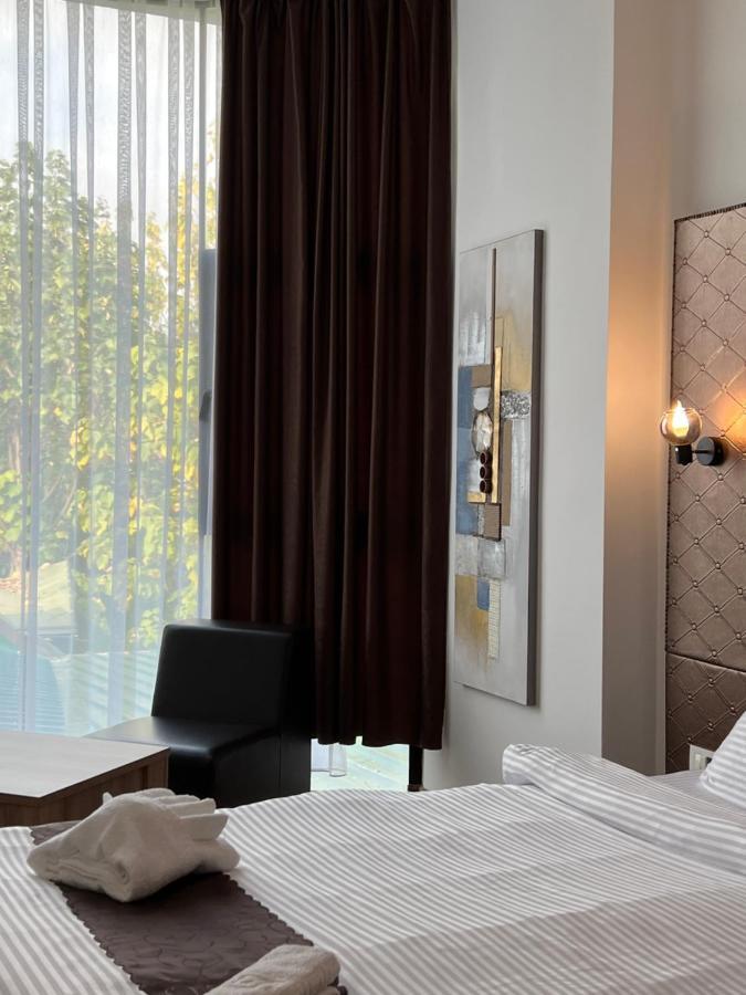 Hotel Andalus Skopje Eksteriør bilde