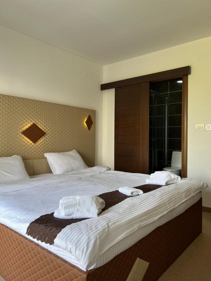 Hotel Andalus Skopje Eksteriør bilde